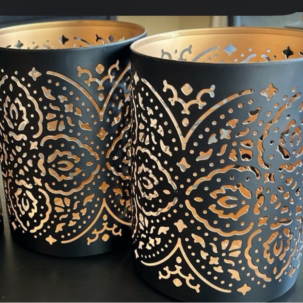 Elegant Black Metal Candle Holders